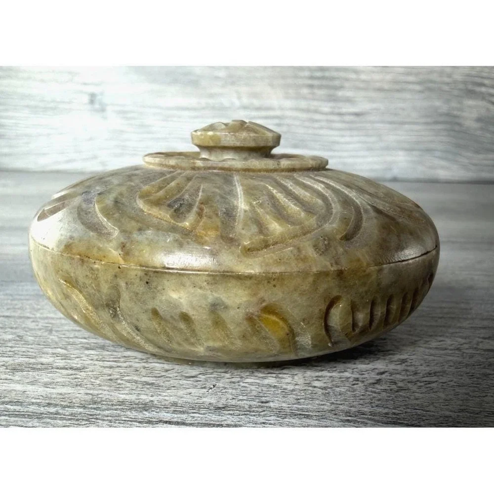 Vintage Hand Carved Soapstone Round Trinket Box Jewelry With Lid 3
